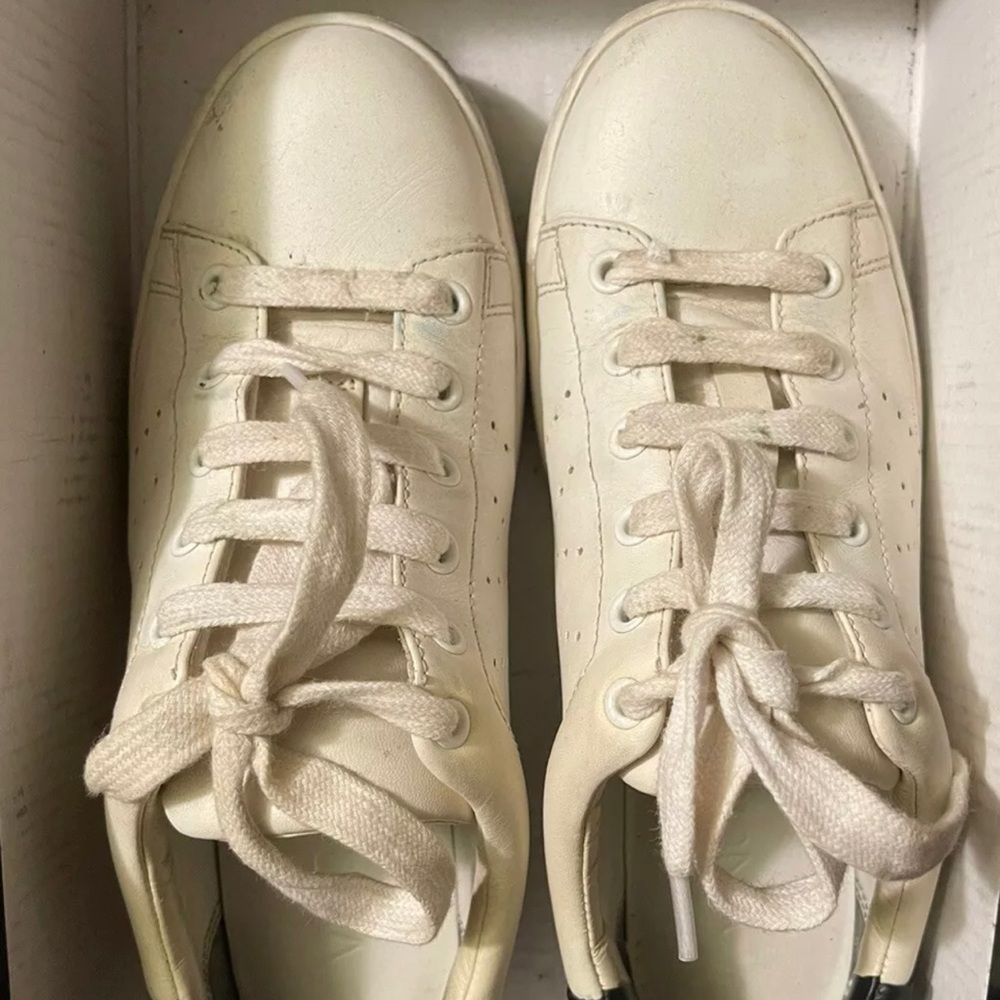 VINCE LEATHER WHITE / BLACK LACE UP SNEAKERS US 5M - Picture 2 of 8